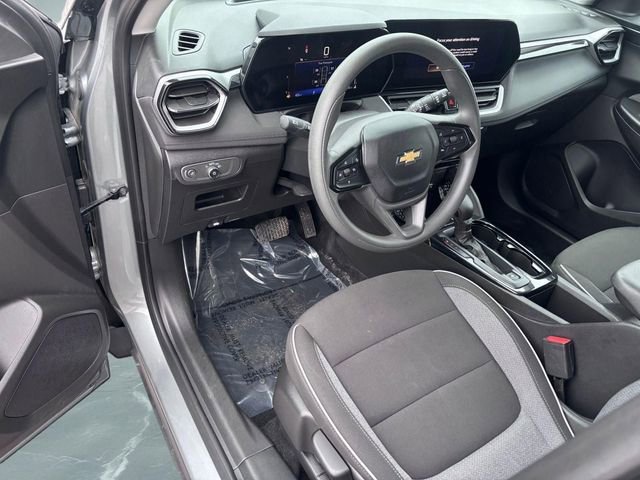 Used 2025 Chevrolet TrailBlazer LT image 9