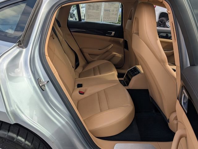 Used 2021 Porsche Panamera image 14