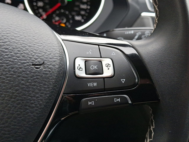 Used 2021 Volkswagen Tiguan SEL image 21