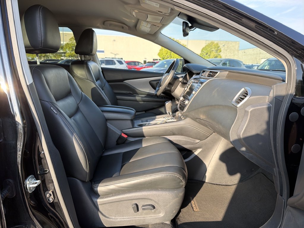 Used 2023 Nissan Murano SV FWD image 17