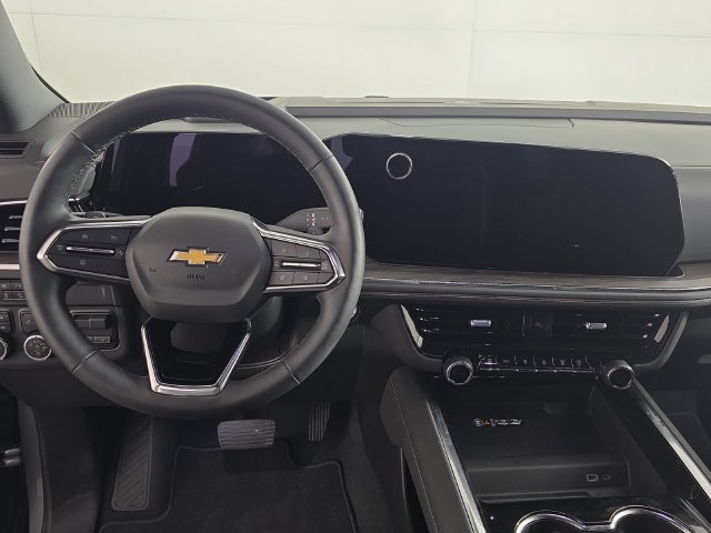Used 2026 Chevrolet Suburban Premier w/ Sun And Tow Package AWD/4WD image 12