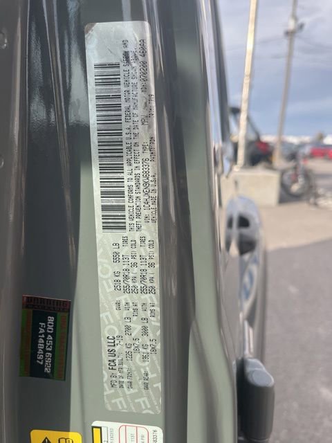 Used 2019 Jeep Wrangler Unlimited Sahara image 25