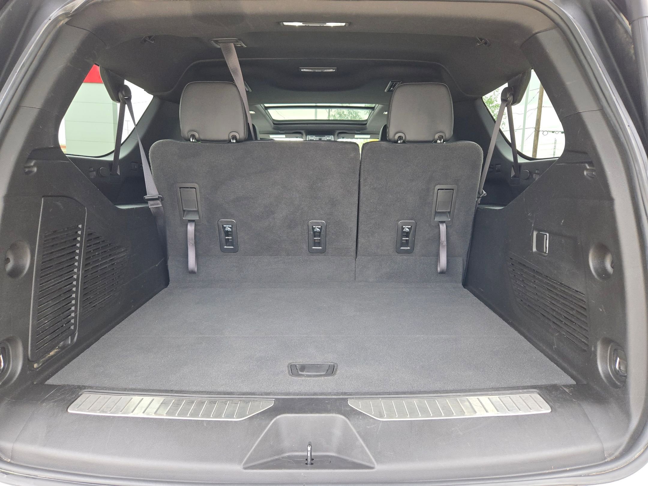 Used 2023 Chevrolet Suburban Z71 AWD/4WD image 28