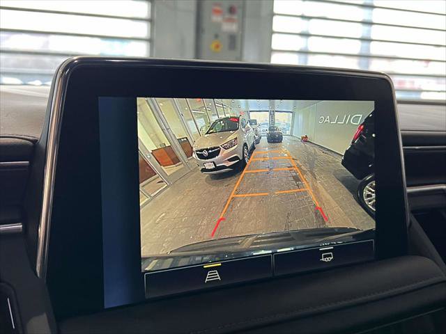 Used 2024 Chevrolet Suburban LT image 27