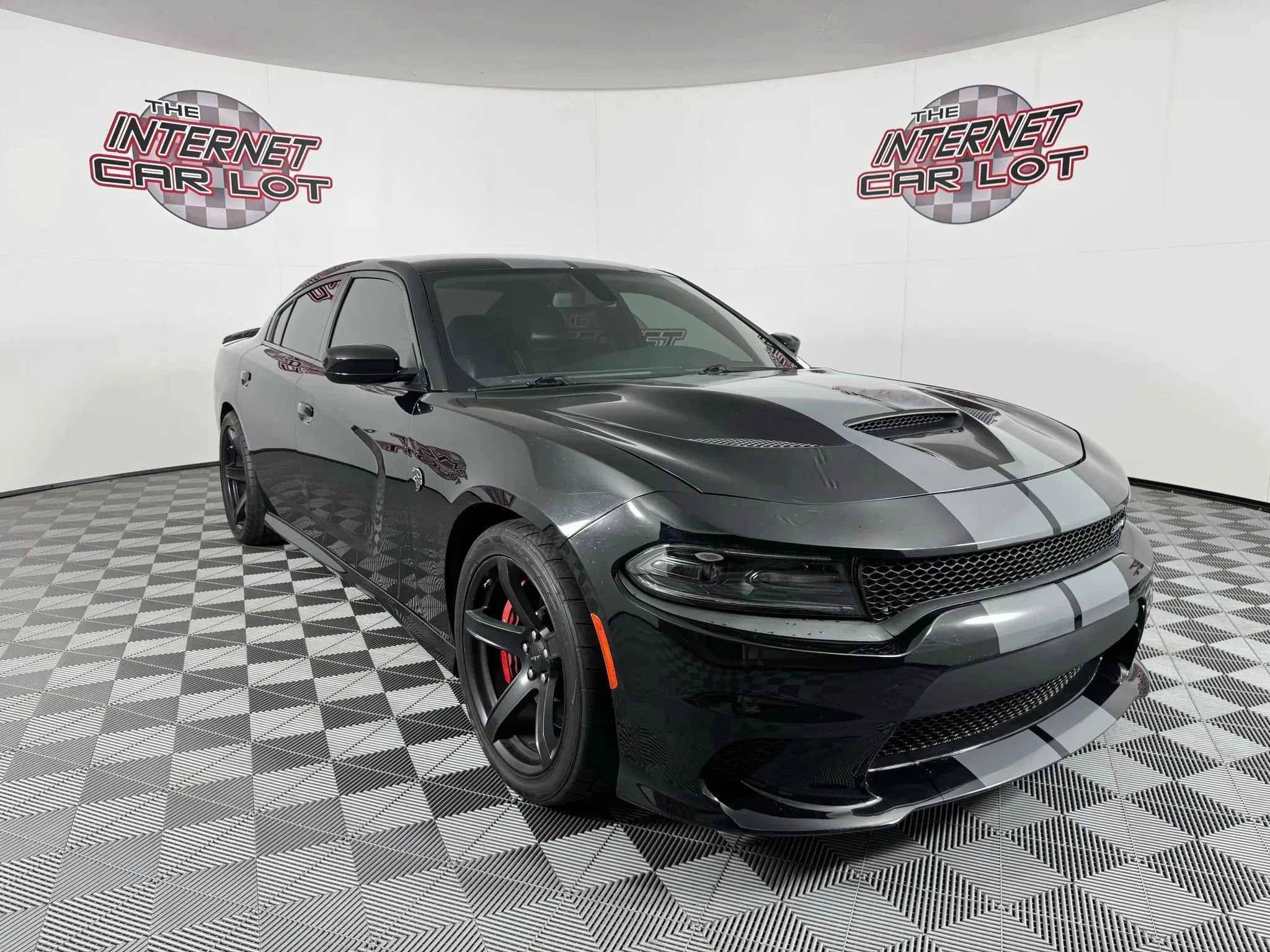 Used 2018 Dodge Charger SRT Hellcat RWD image 9