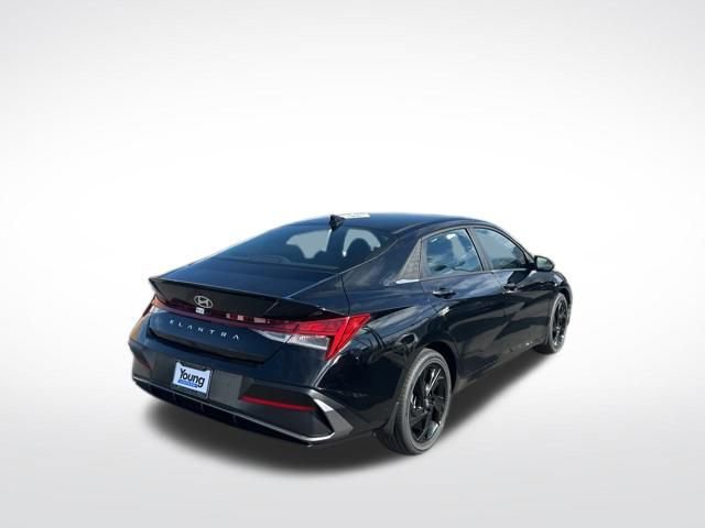 New 2026 Hyundai Elantra SEL Sport Premium image 6