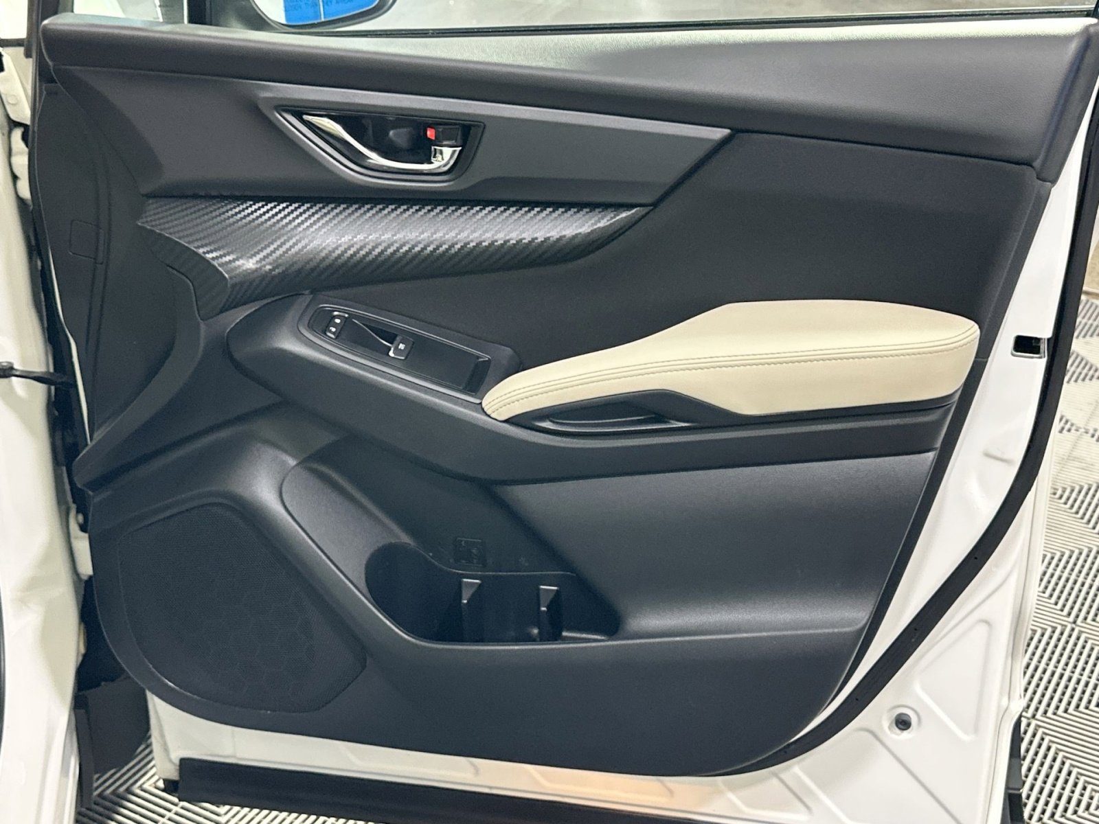 Used 2023 Subaru Ascent Premium w/ Convenience Package image 38