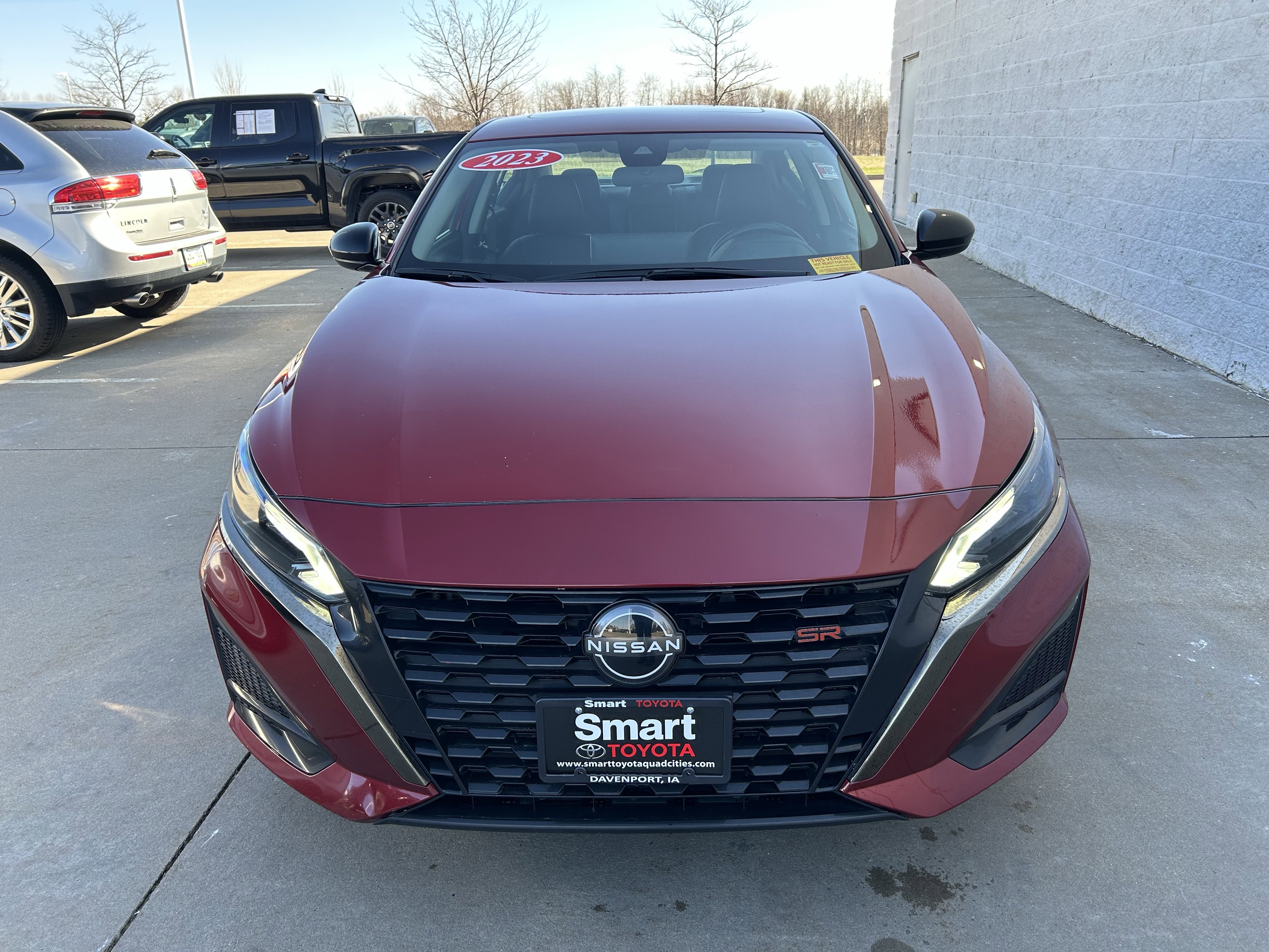 Used 2023 Nissan Altima 2.5 SR w/ SR Premium Package image 8