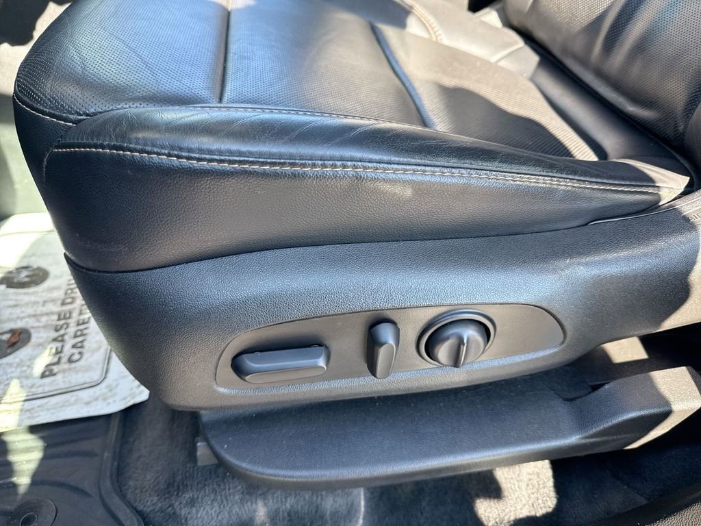 Used 2018 Chevrolet Traverse Premier w/ LPO, 'HIT The Road' Package image 12