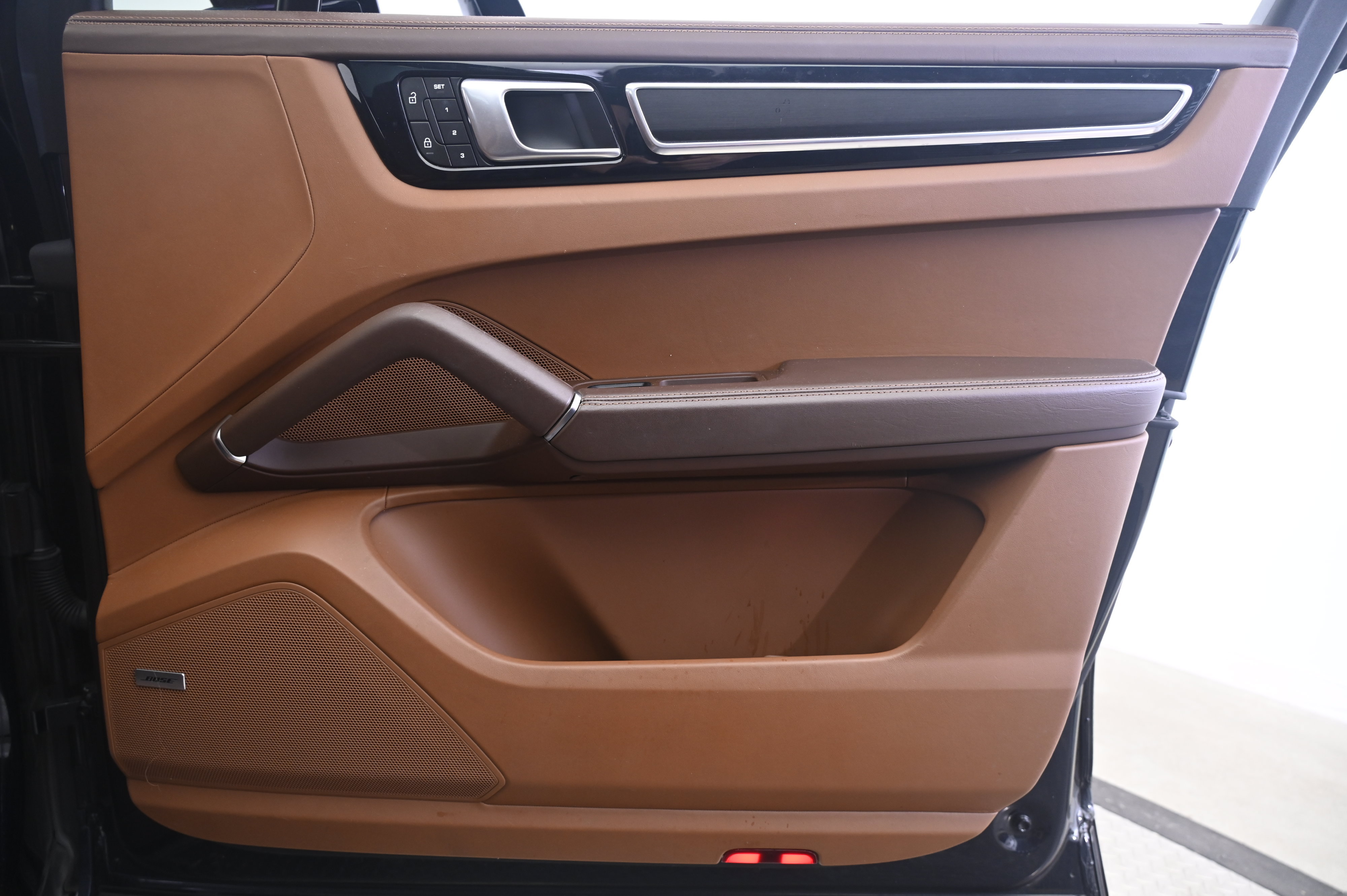 Certified 2023 Porsche Cayenne GTS AWD/4WD image 20