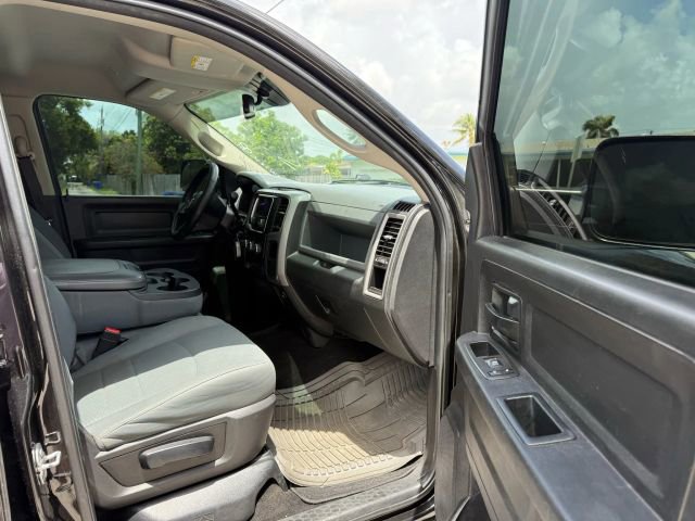 Used 2017 RAM 2500 Tradesman w/ Chrome Appearance Group image 13