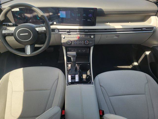 Used 2025 Hyundai Tucson SE FWD image 14