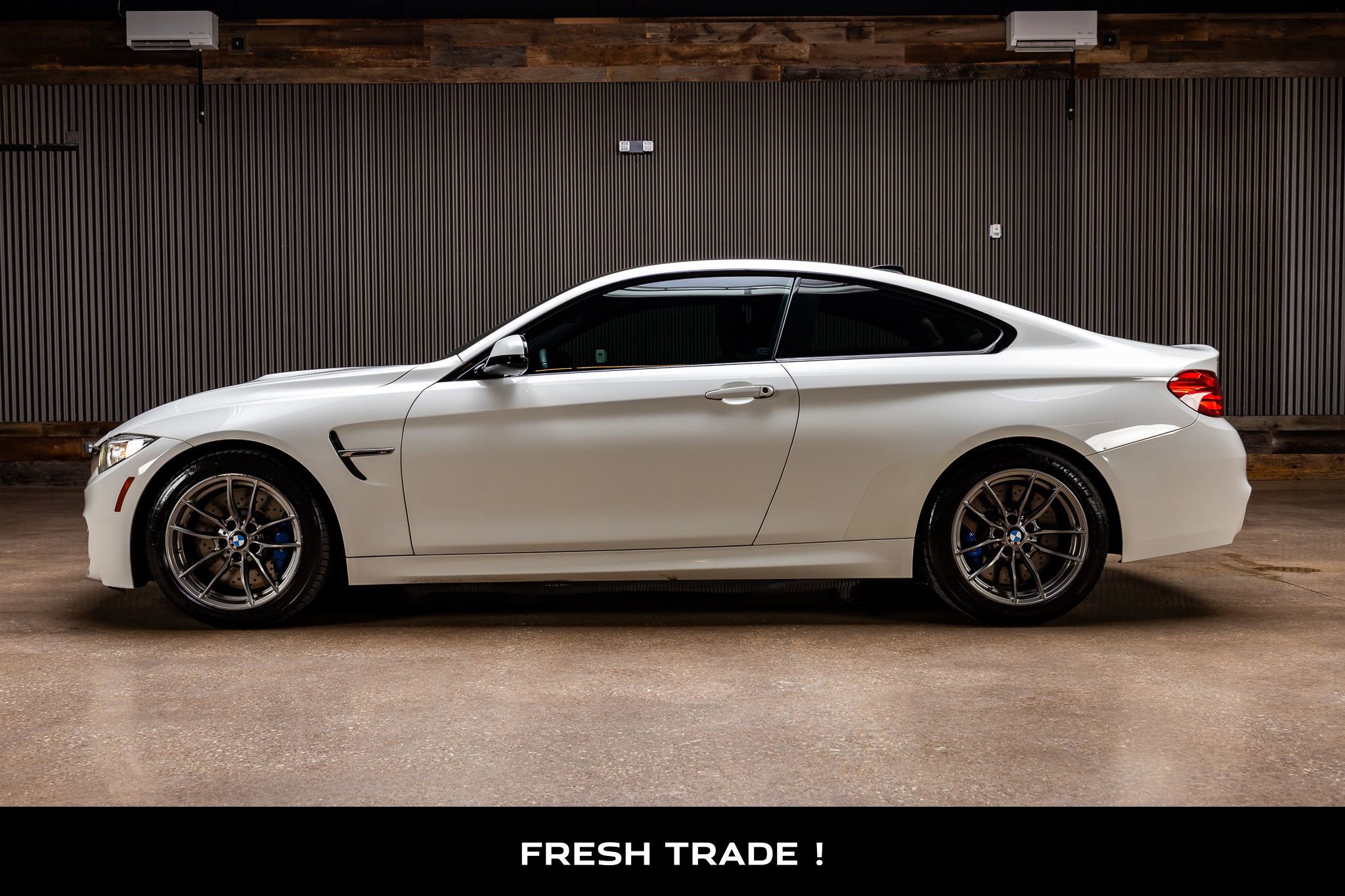 Used 2017 BMW M4 Coupe RWD image 5