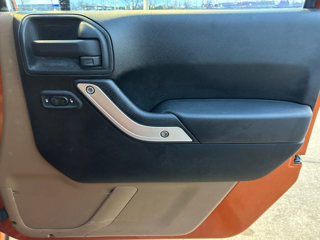 Used 2011 Jeep Wrangler Unlimited Sahara w/ Dual Top Group image 30