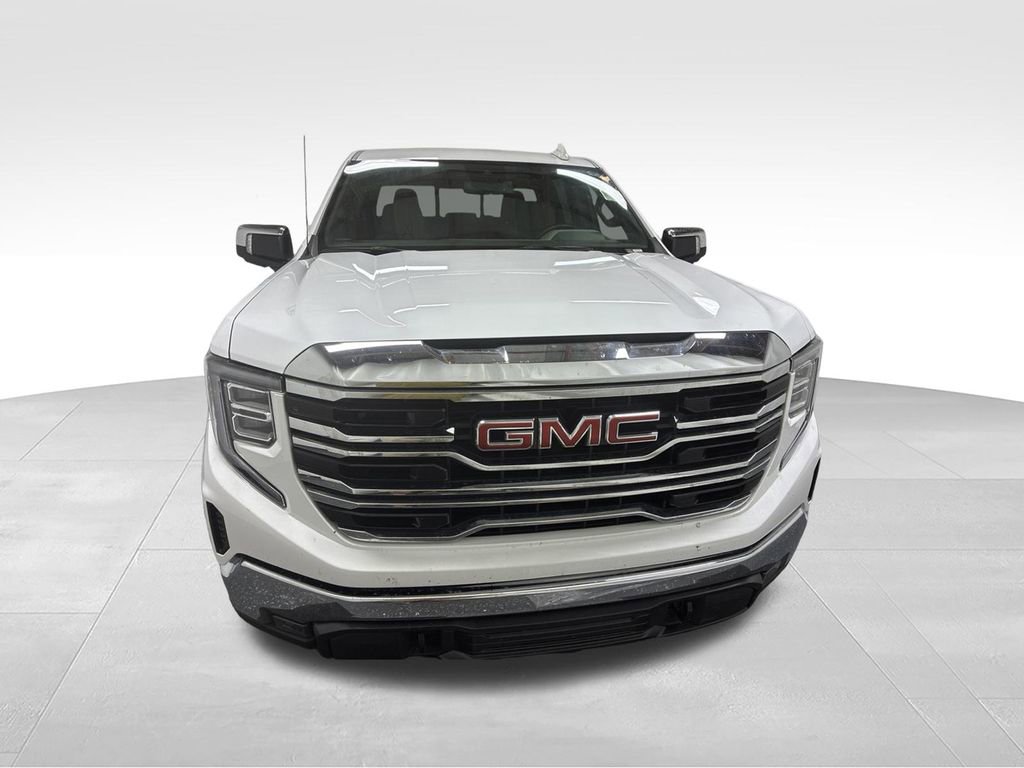 Used 2025 GMC Sierra 1500 SLT AWD/4WD image 3