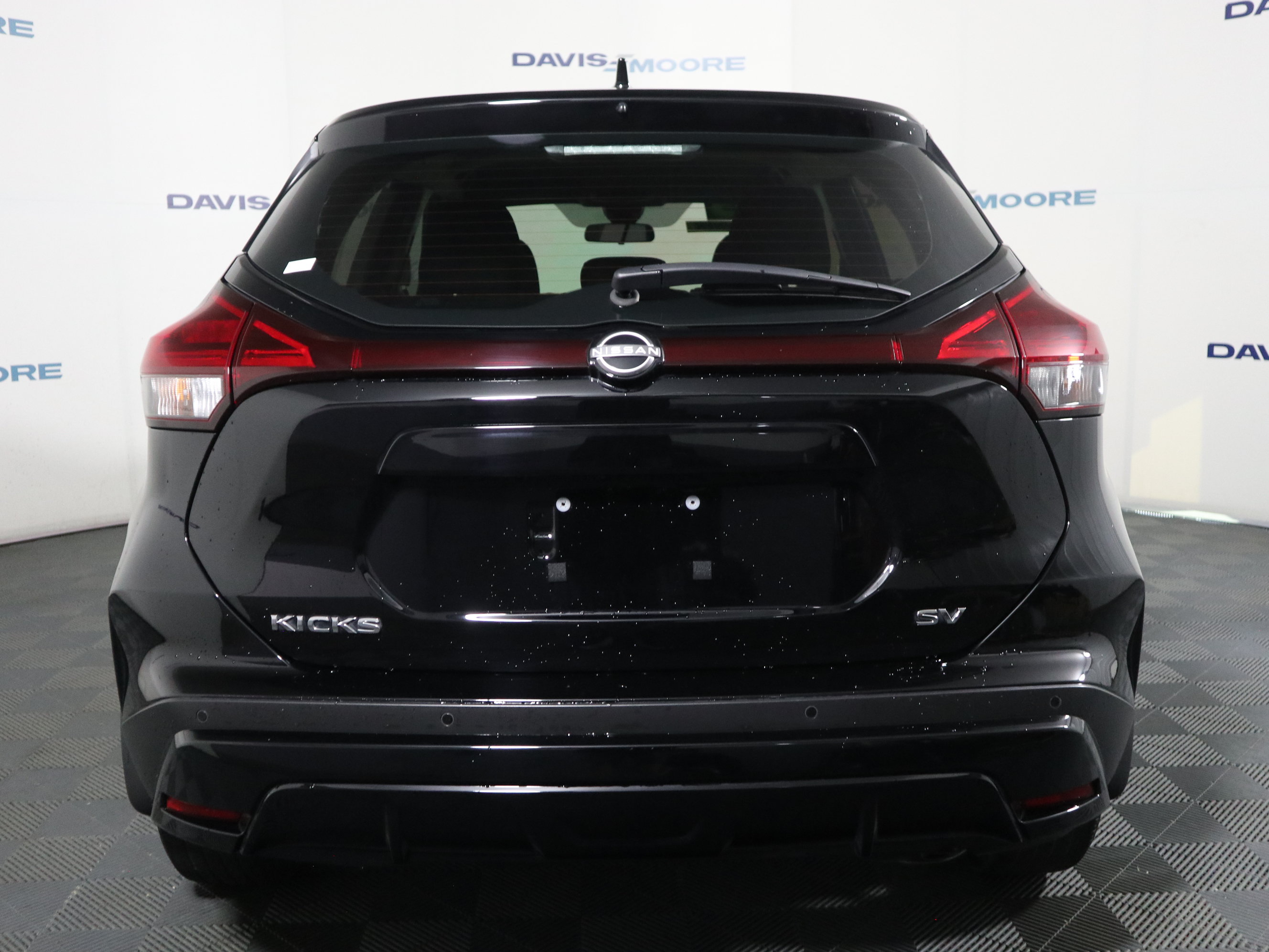 Used 2023 Nissan Kicks SV FWD image 7