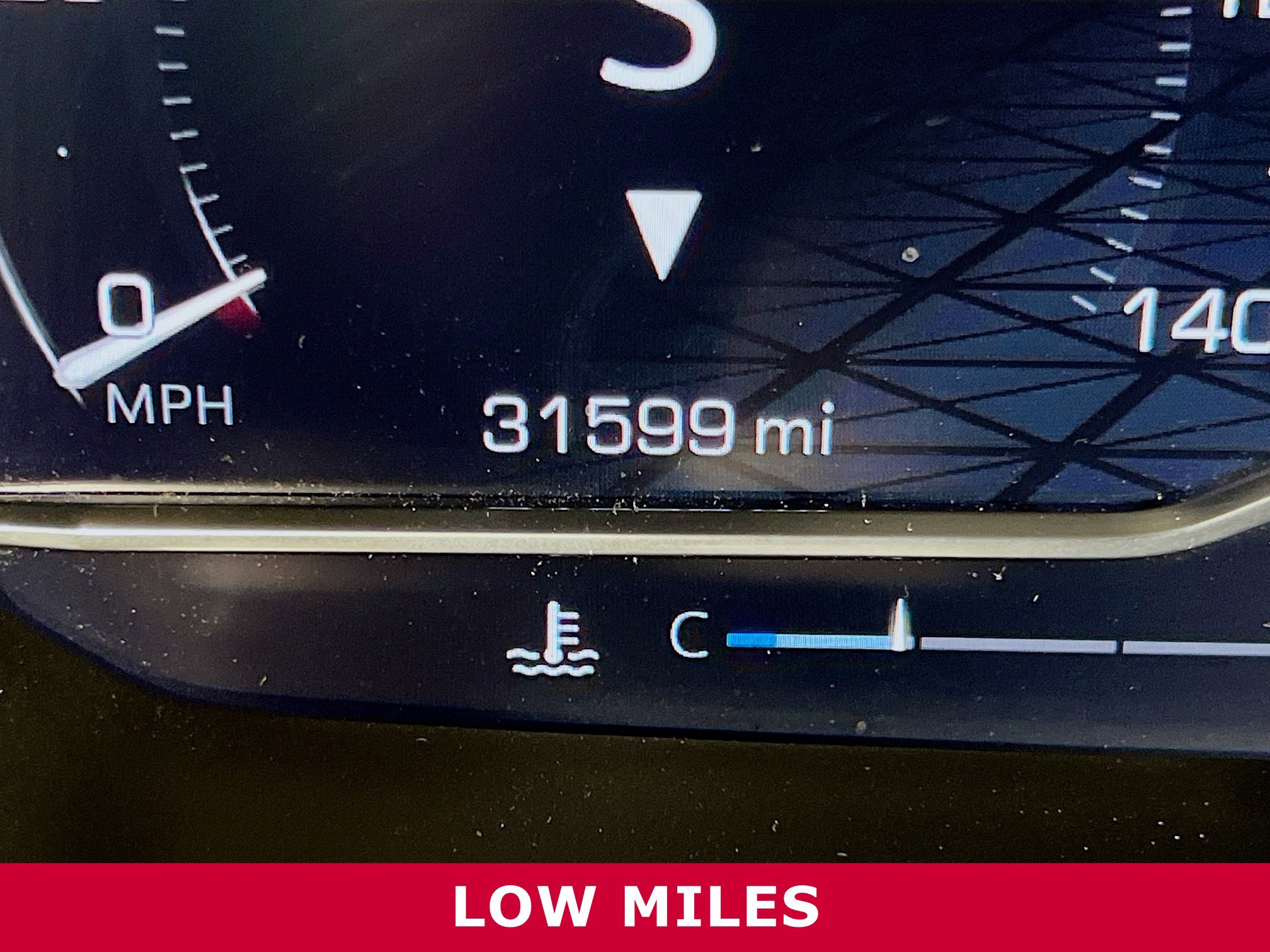 Used 2024 GMC Yukon XL SLT image 17