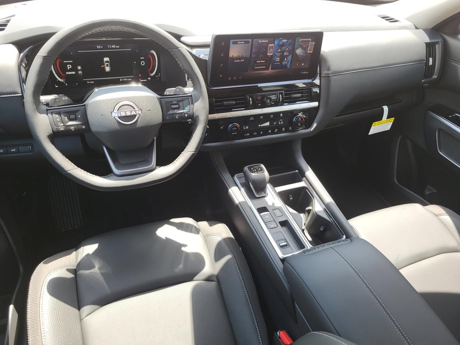 New 2026 Nissan Pathfinder SL FWD image 17