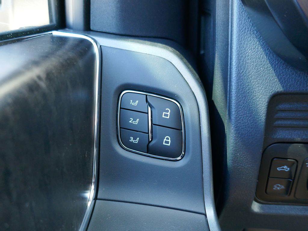 New 2026 Ford F250 Lariat image 22
