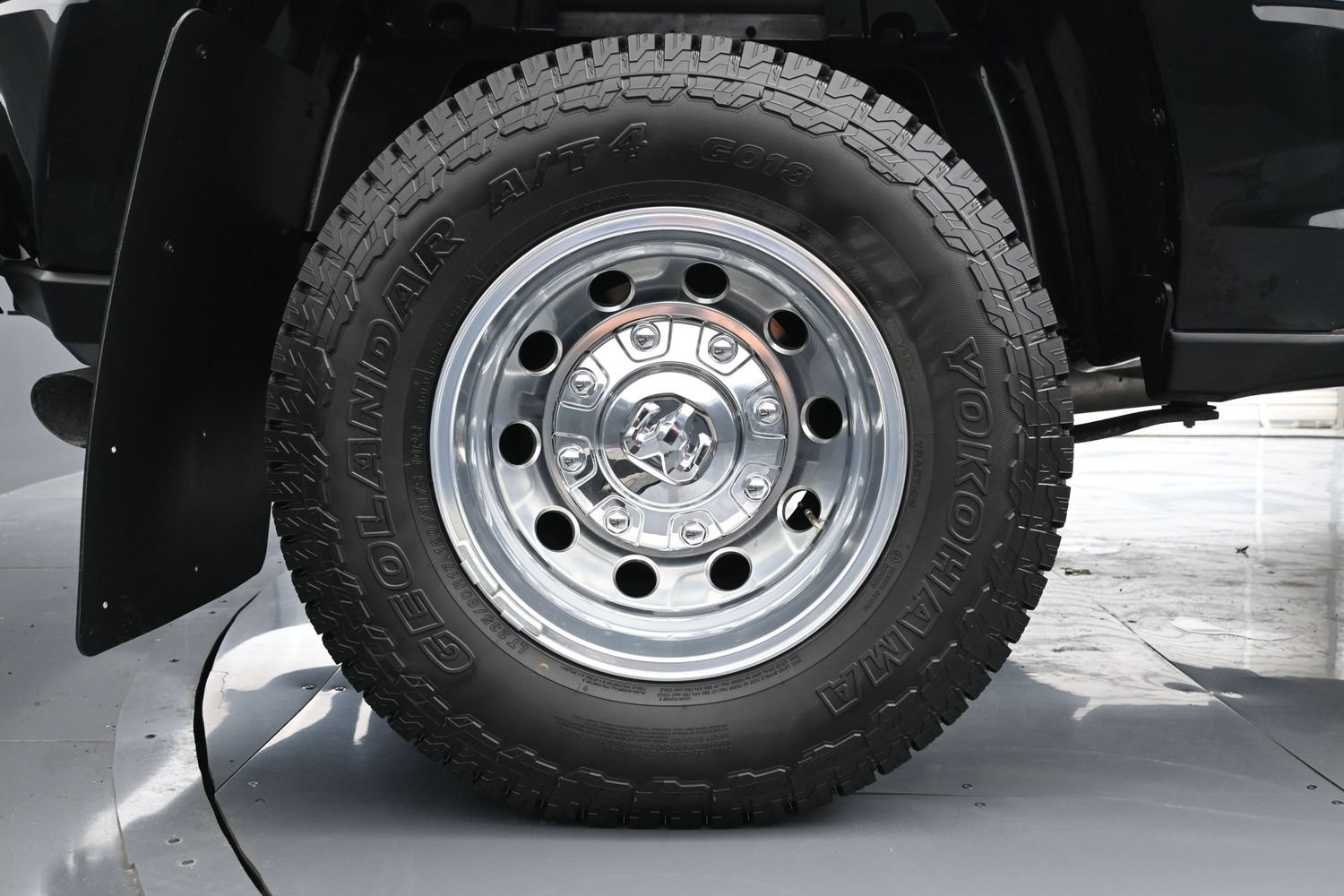 Used 2024 RAM 3500 Laramie w/ Towing Technology Group AWD/4WD image 18