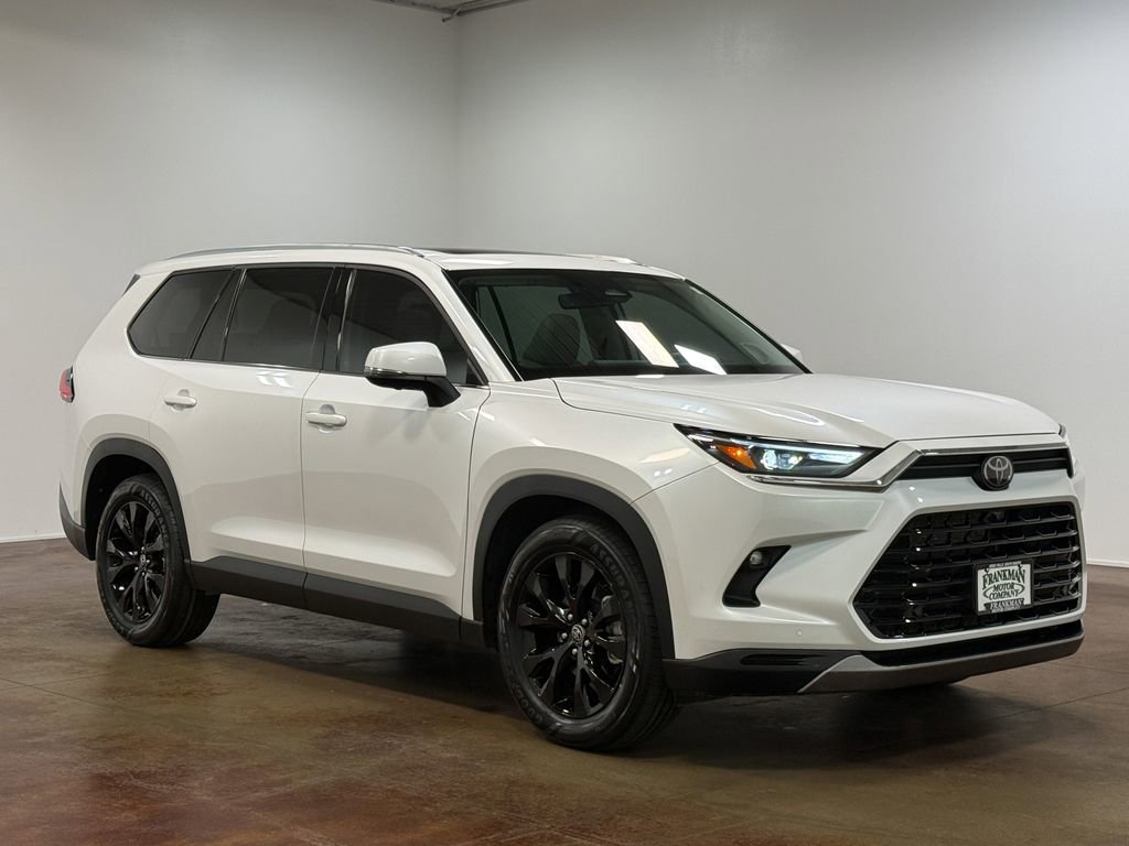 Used 2024 Toyota Grand Highlander AWD image 22