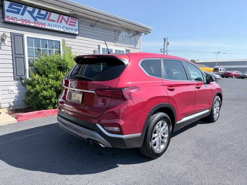 Used 2019 Hyundai Santa Fe SE AWD/4WD image 3