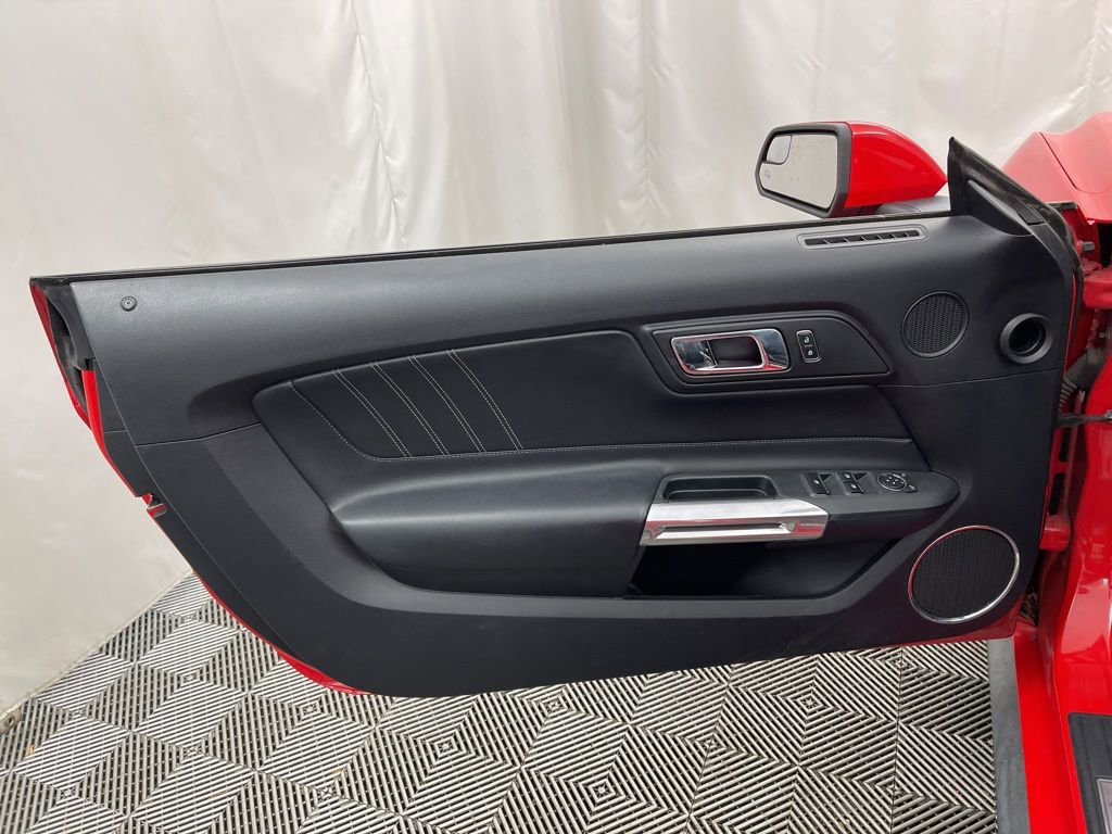 Used 2017 Ford Mustang Premium image 20