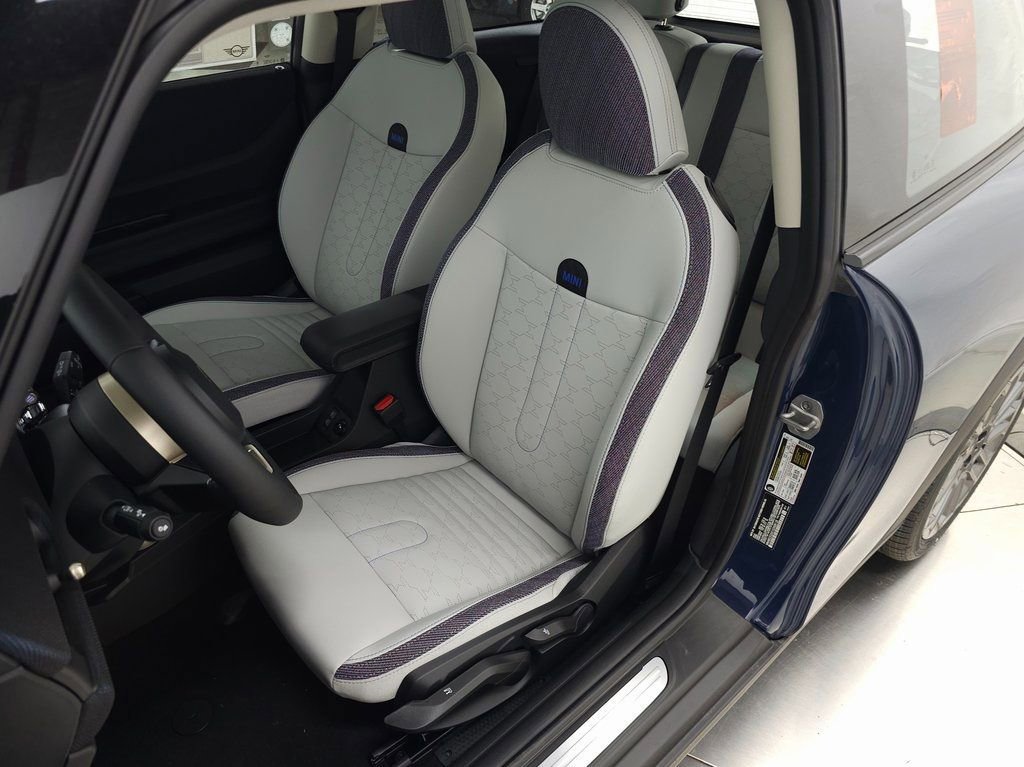 Used 2025 MINI Cooper S image 10