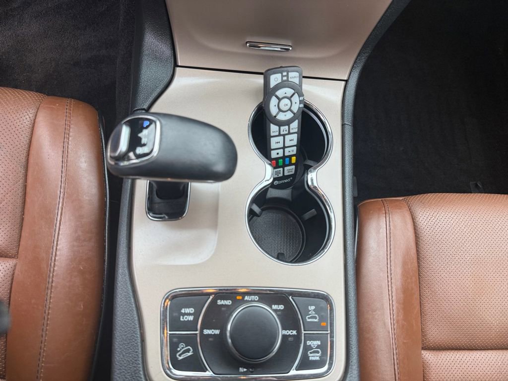 Used 2015 Jeep Grand Cherokee Summit w/ Platinum Series Group AWD/4WD image 23