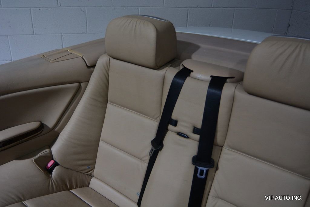 Used 2005 BMW 330Ci Convertible image 25