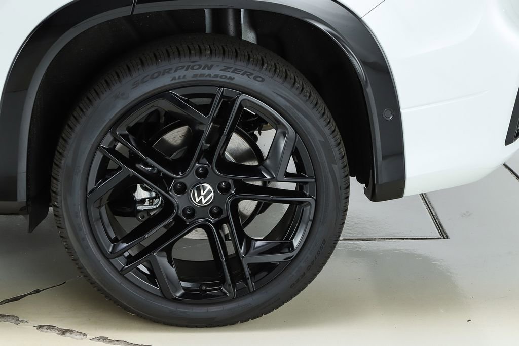 New 2026 Volkswagen Tiguan SE R-Line image 6