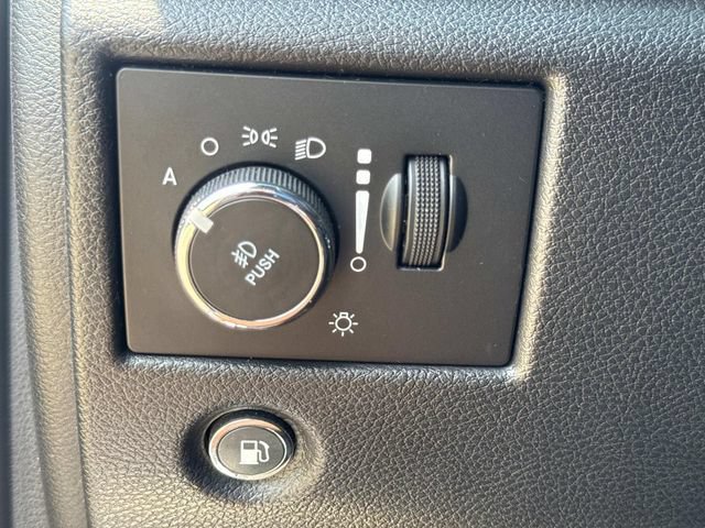 Used 2020 Jeep Grand Cherokee Limited w/ Luxury Group II RWD image 29