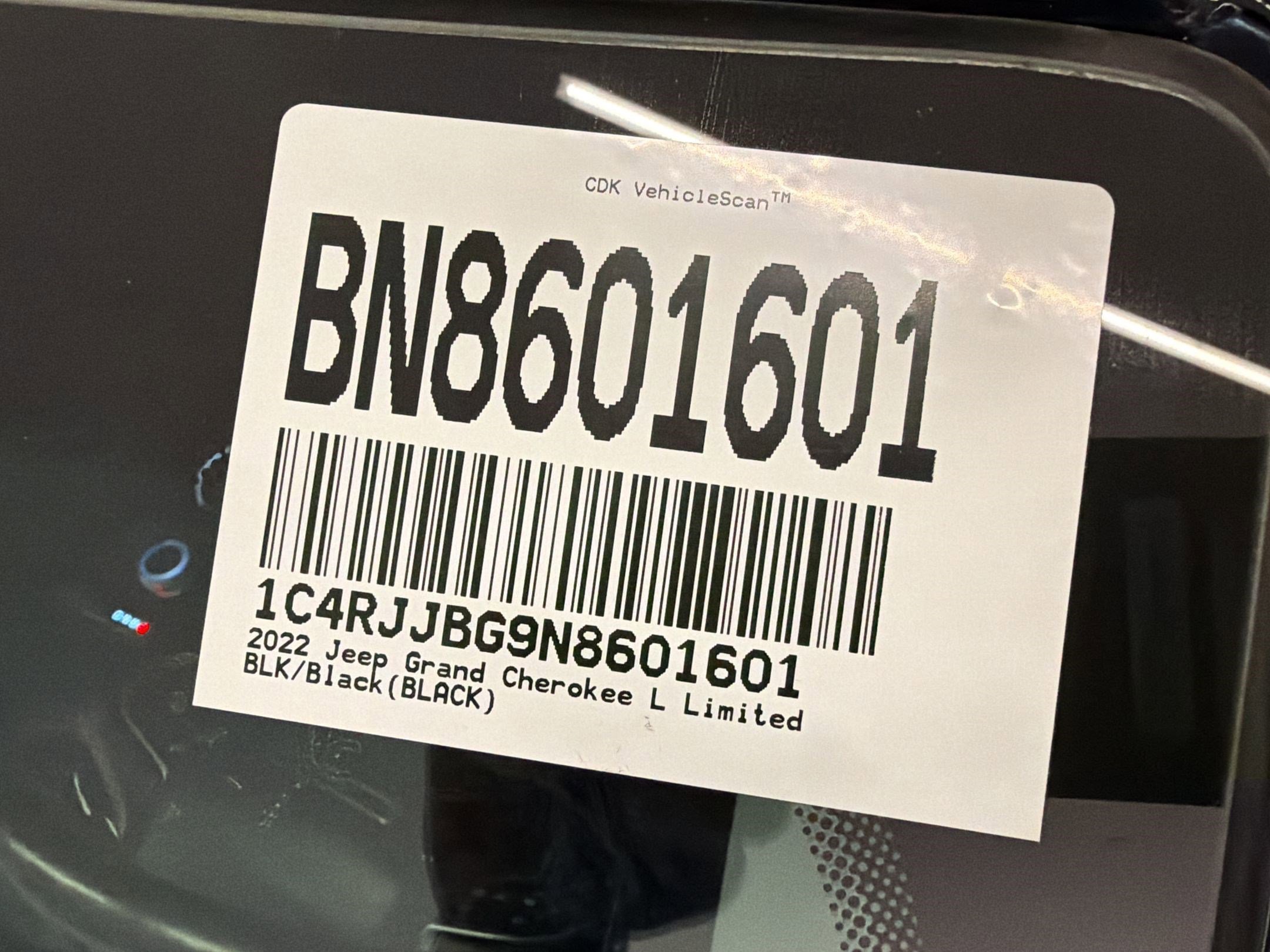 Used 2022 Jeep Grand Cherokee L Limited w/ Luxury Tech Group II RWD image 15