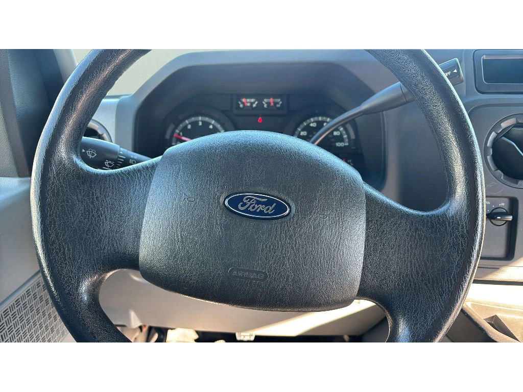 Used 2014 Ford E-250 and Econoline 250 image 17