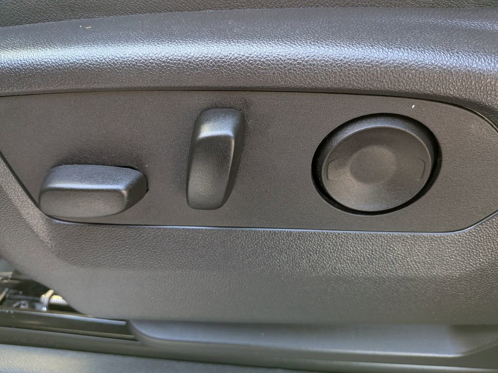 Used 2025 GMC Sierra 1500 AT4 image 18