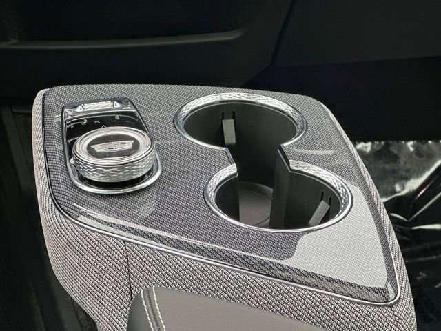 Used 2025 Cadillac Optiq Sport 2 w/ LPO, Floor Liner Package AWD/4WD image 5