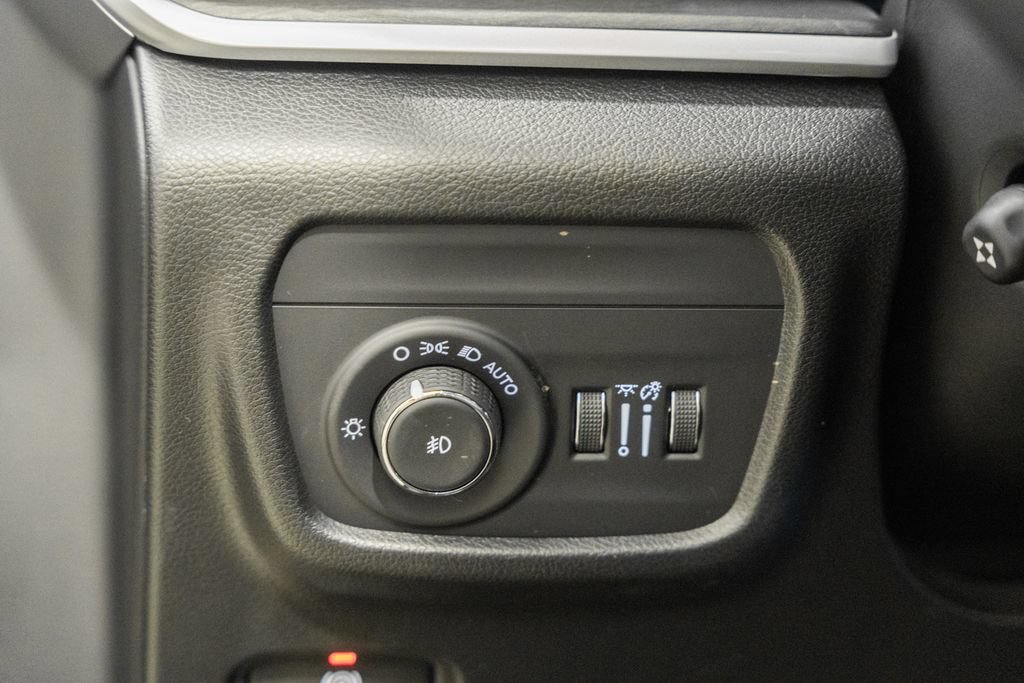 Used 2023 Jeep Grand Cherokee L Limited w/ Luxury Tech Group II AWD/4WD image 45