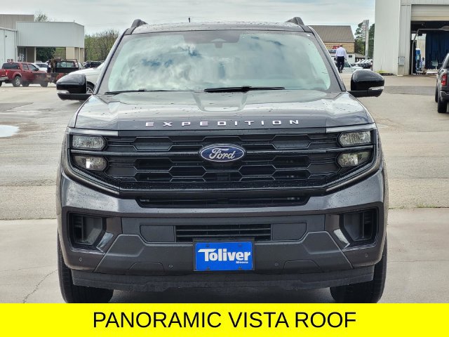 New 2026 Ford Expedition Active RWD image 3