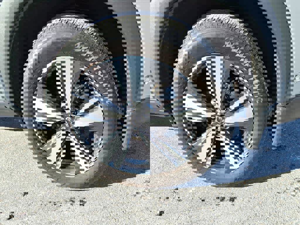 Certified 2023 Nissan Rogue SL w/ SL Premium Package image 9