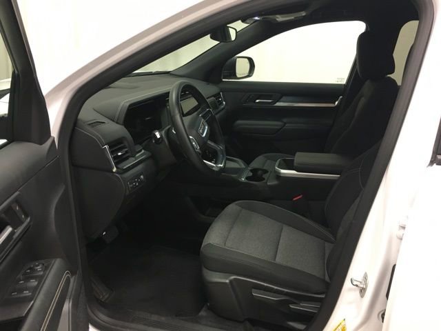 Used 2025 GMC Terrain Elevation image 17