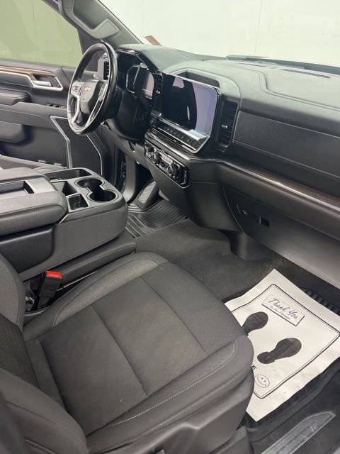 Used 2025 Chevrolet Silverado 3500 LT w/ All Star Edition image 12