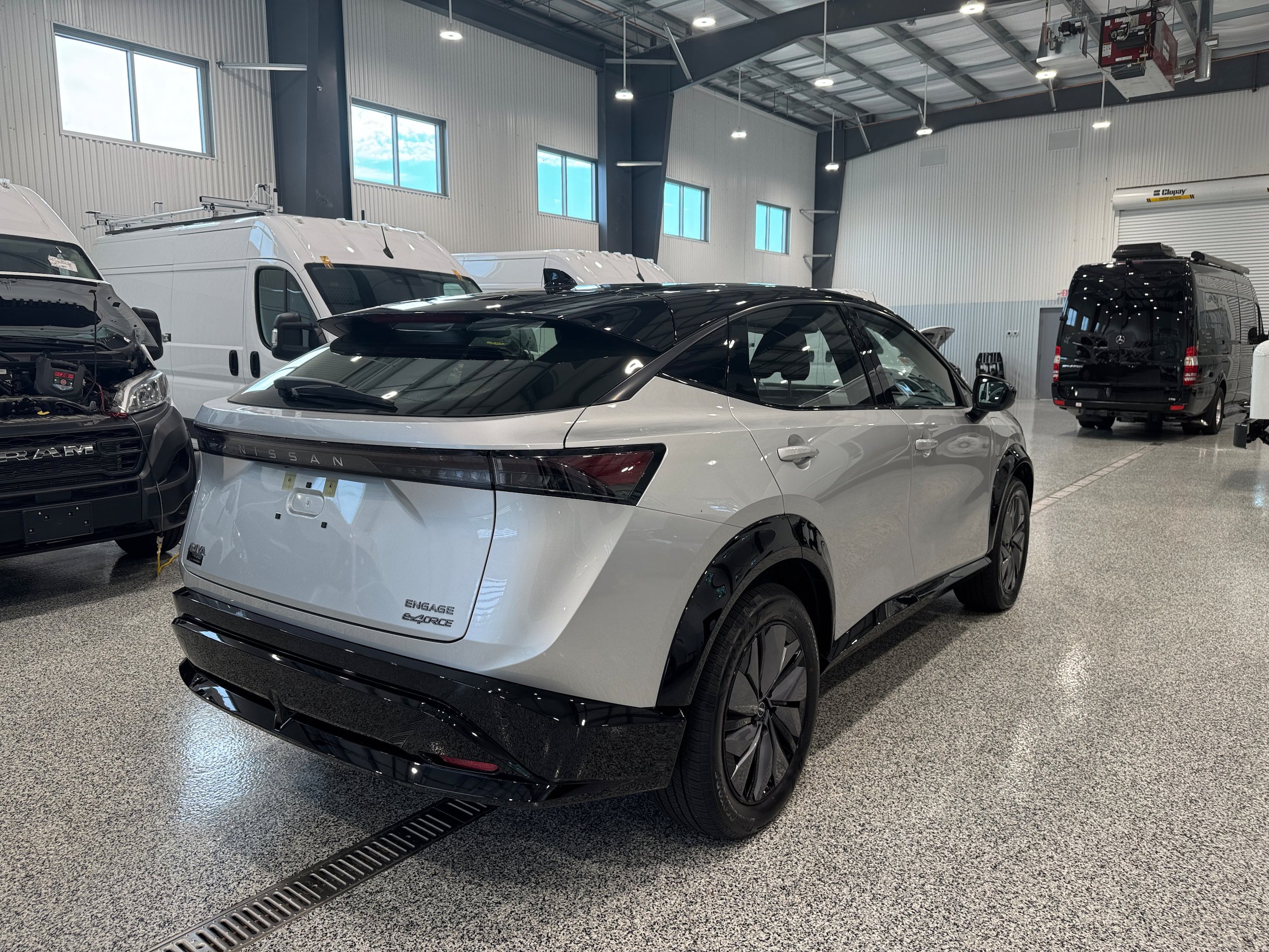 Used 2024 Nissan Ariya AWD image 9