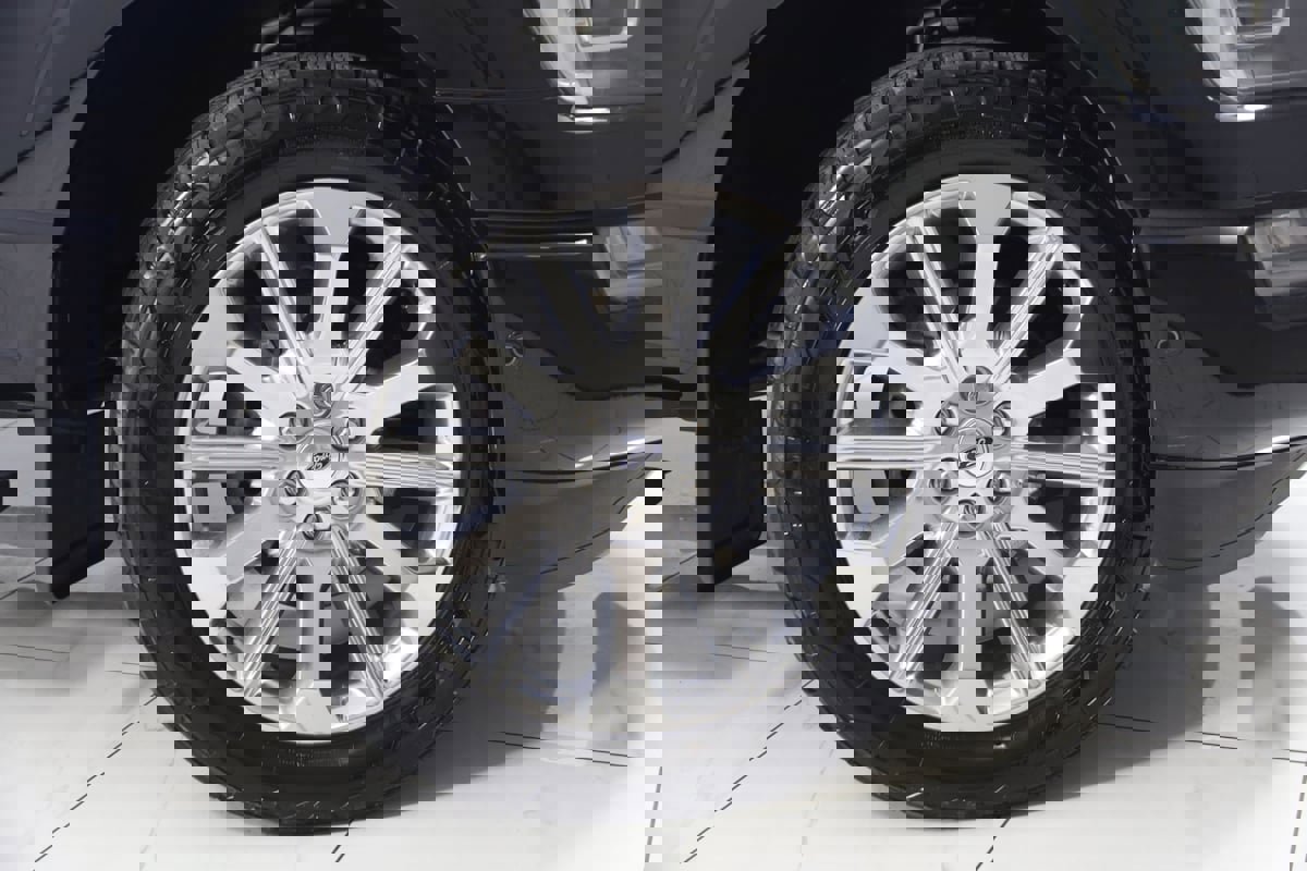 Used 2023 Ford F150 Limited image 19