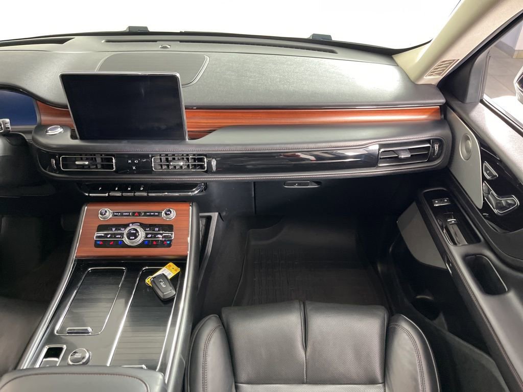 Used 2022 Lincoln Aviator Reserve w/ Equipment Group 201A image 19