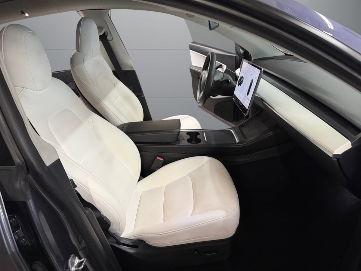 Used 2021 Tesla Model Y Performance AWD/4WD image 16