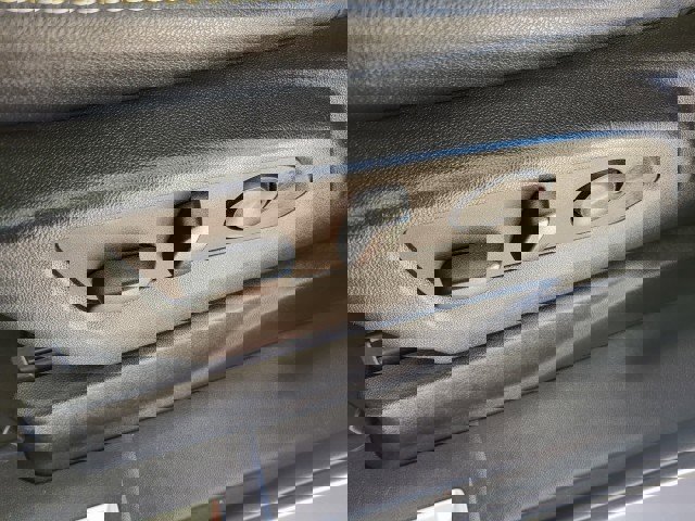 Used 2023 Chevrolet Suburban Premier AWD/4WD image 25