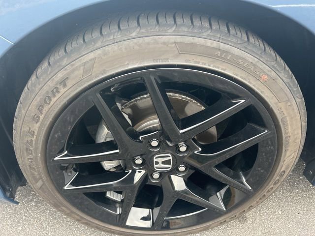 Used 2025 Honda Civic Sport image 11