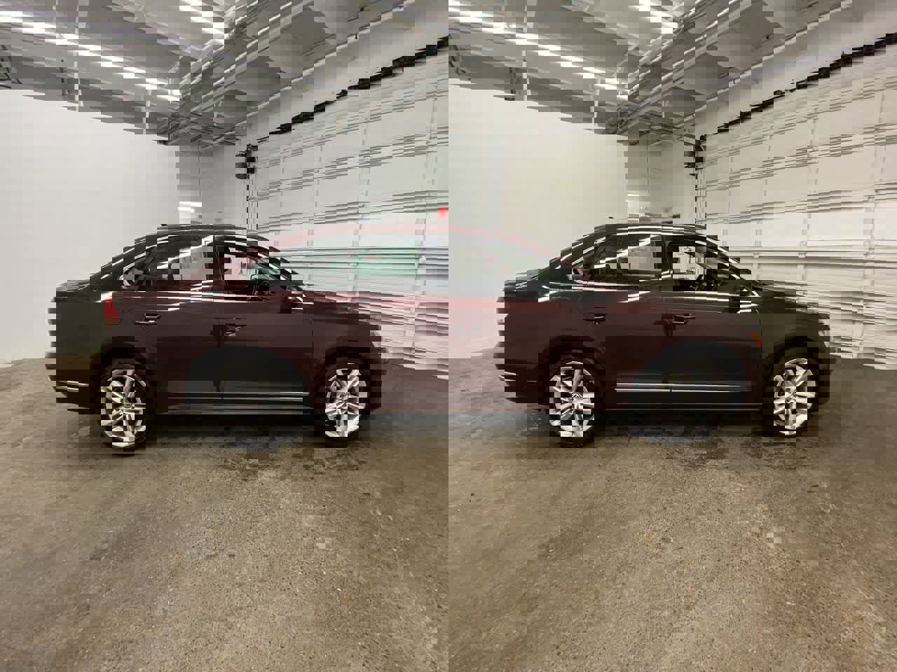 Used 2014 Volkswagen Passat TDI SEL Premium image 7