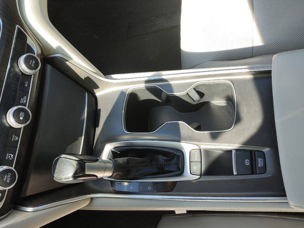 Used 2018 Honda Accord Touring image 26