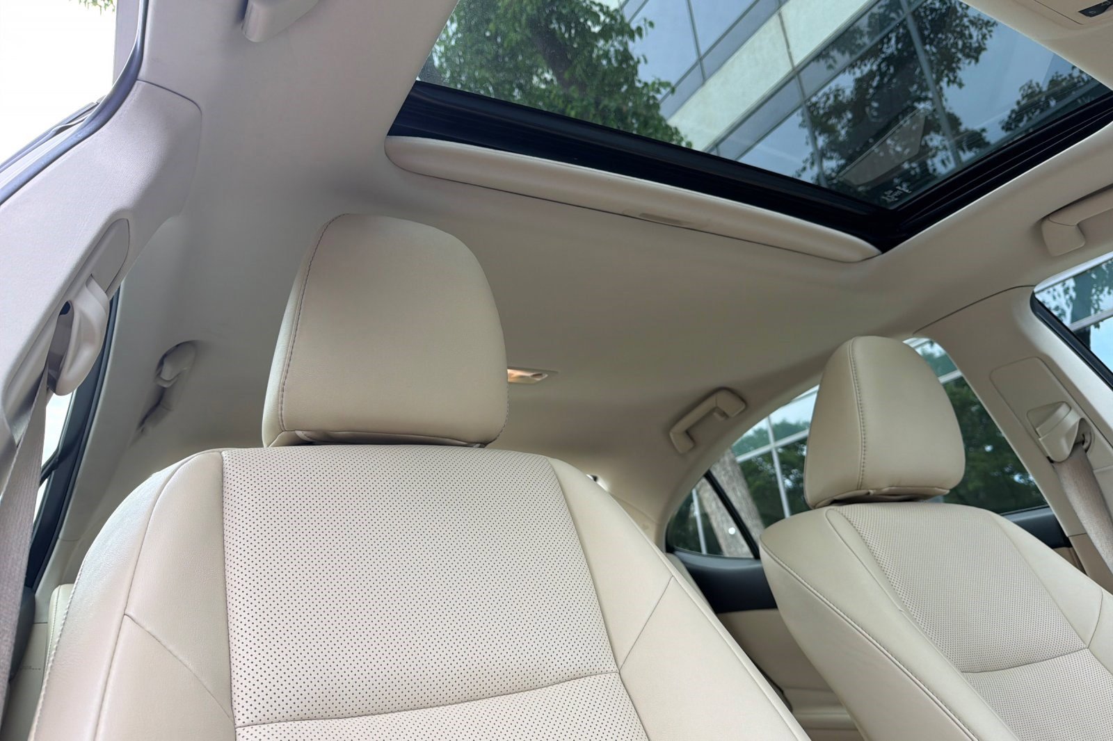 Used 2014 Lexus ES 350 w/ Premium Package FWD image 20